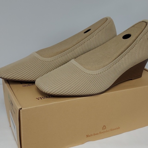 Vivaia Margo Almond Wedge Square Toe Shoes. New! - Picture 4 of 12